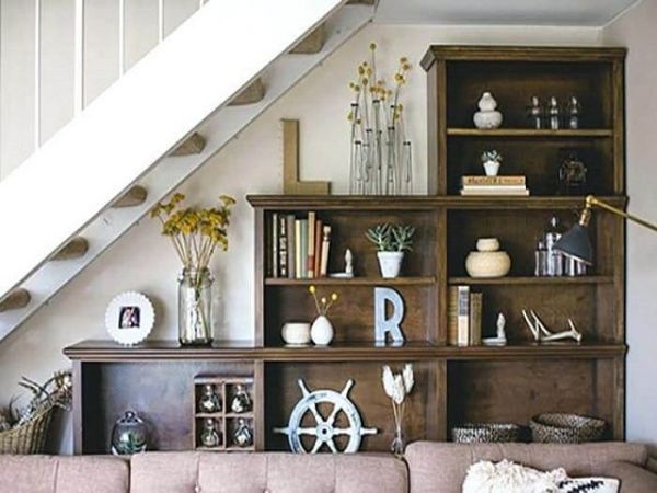 Tủ sách trang trí dưới gầm cầu thang - M2
