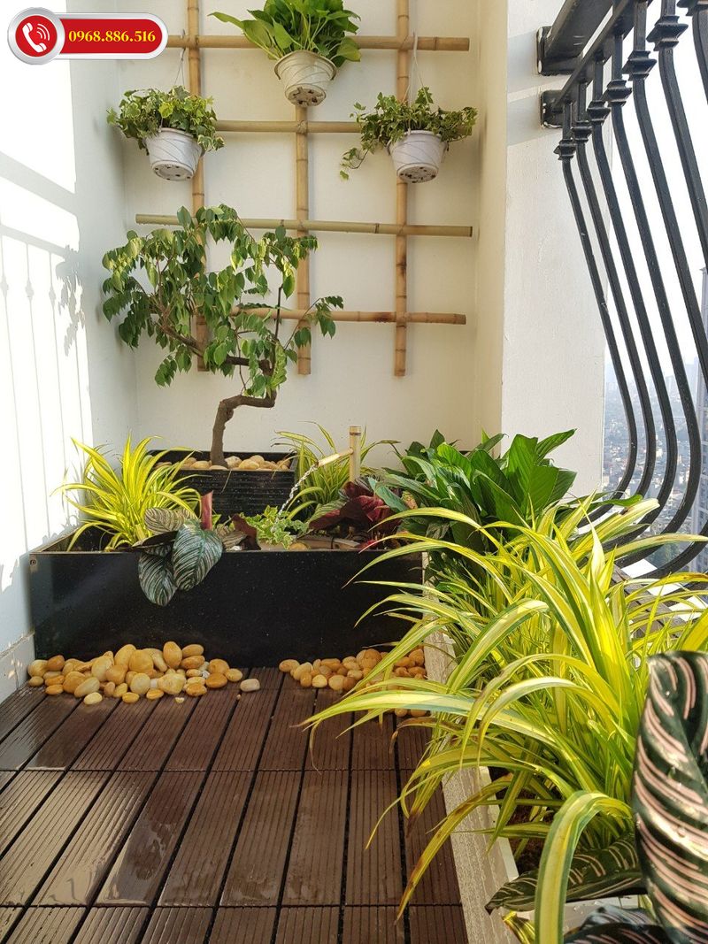 Đặt một chậu cây xanh vừa tầm nhìn mang lại cho ban công nhà bạn thêm một không gian cực kỳ chill