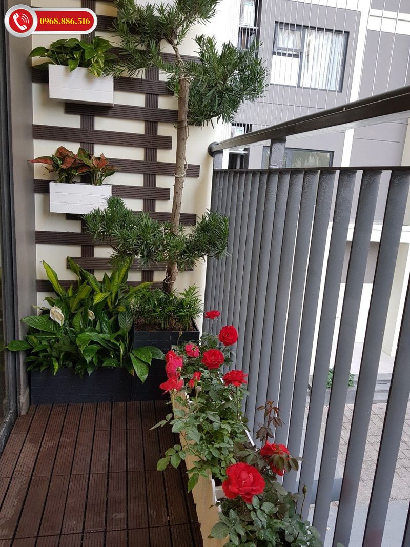 Kệ trồng hoa nhiều tầng vừa giúp bạn tiết kiệm không gian vừa giúp cho ban công của bạn - Mẫu 1